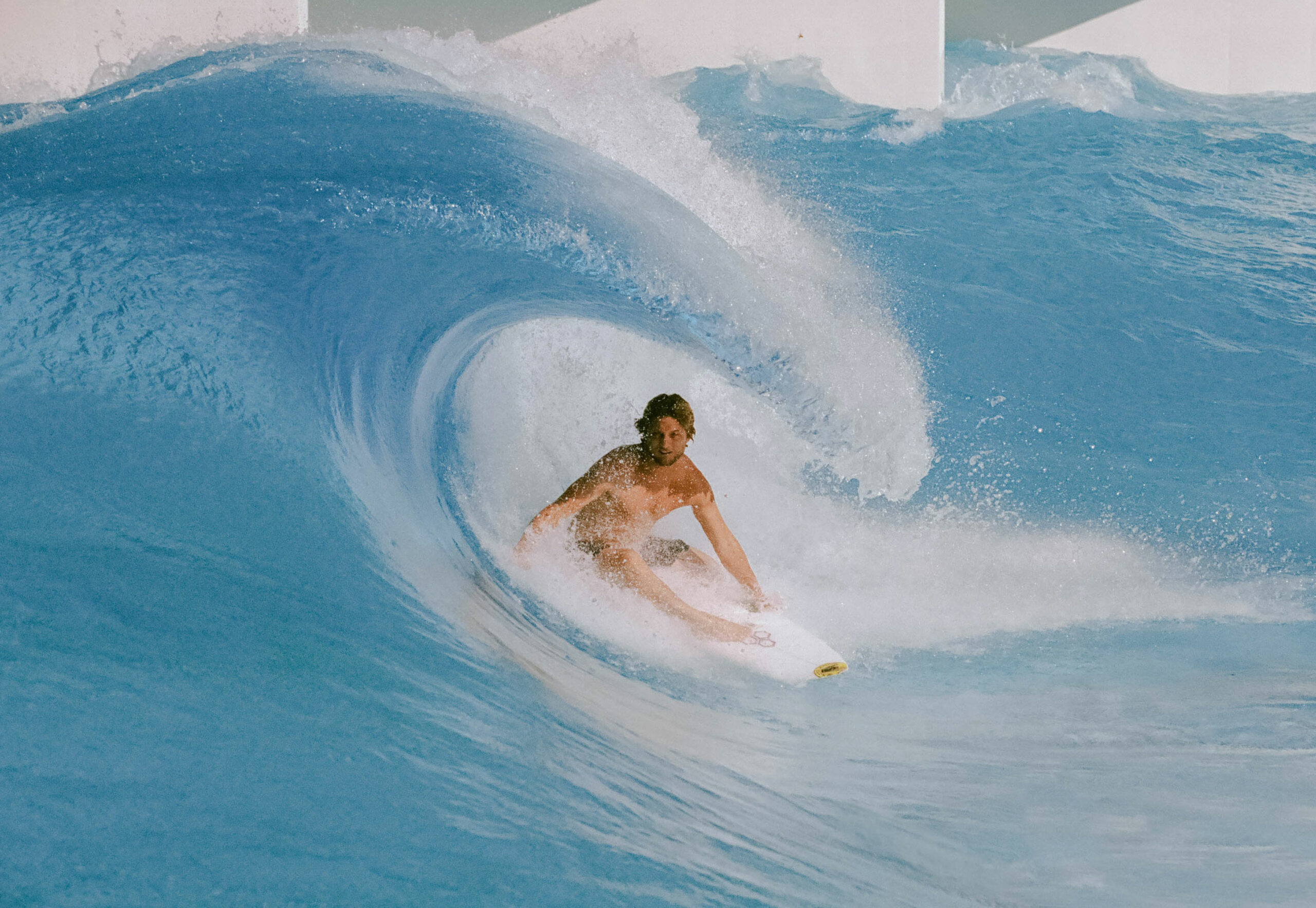 Palm Springs Surf Club Curl Wave